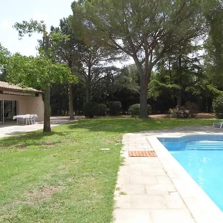 La Des Pins Avec Piscine Et Tennis Garons