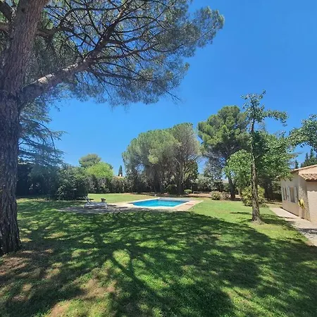 Villa La Des Pins Avec Piscine Et Tennis *