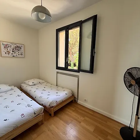 La Des Pins Avec Piscine Et Tennis Vila Garons