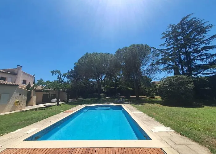 La Des Pins Avec Piscine Et Tennis Villa