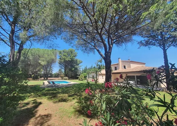 La Des Pins Avec Piscine Et Tennis
