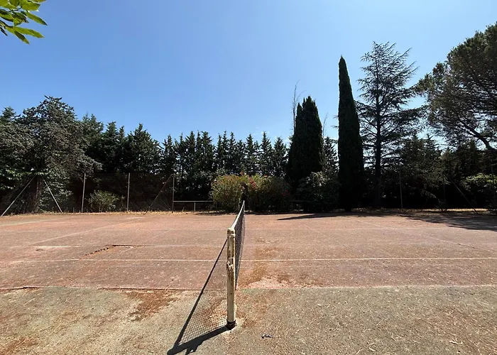 La Des Pins Avec Piscine Et Tennis * Garons